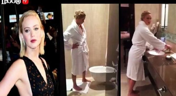 &#8203;Jennifer Lawrence in bagno