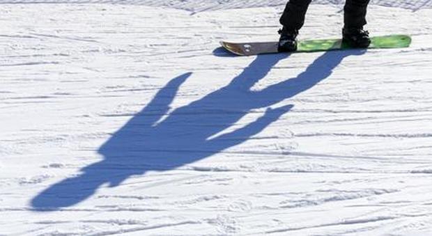 Snowboarder cade fuoripista e muore a Courmayeur