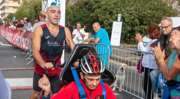 Montoro, Guinness world record di Carmine Federico e Gianluca Russo nella maratona in carrozzina
