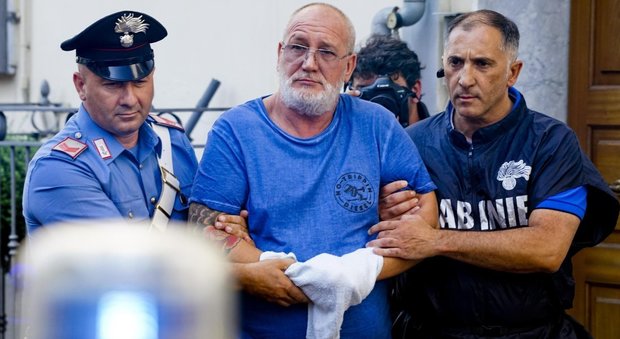 Luigi Cimmino al momento dell'arresto