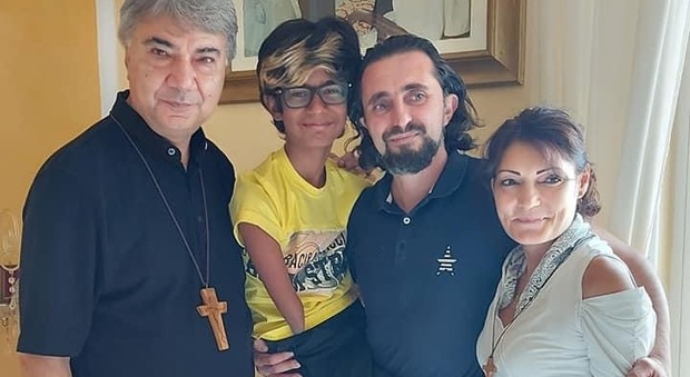 Napoli: «Un dono per Matteo», prof lascia in eredità i suoi beni ai genitori del bimbo disabile