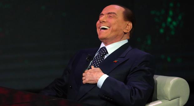 Berlusconi e le escort, i legali di Tarantini: "Prostitute volontarie, nessun reato". Nel mirino la legge Merlin