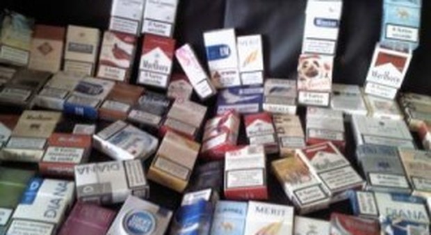 Ladri fumatori incalliti.... sul furgone 8mila euro di sigarette: arrestati