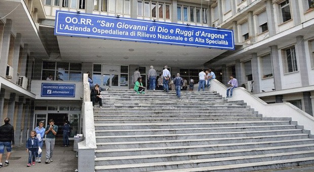 Morta dopo intervento al femore: assolti i medici del Ruggi