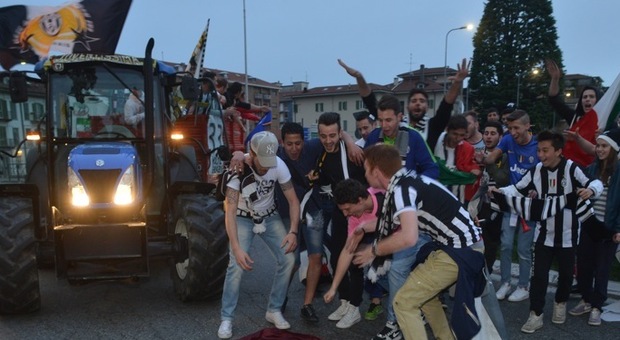 Maxischermo per il derby Rovigo-Padova, ma caos di auto per lo scudetto alla Juve
