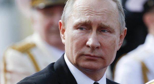 Putin caccia 755 diplomatici Usa da Mosca: «Risposta a loro ostilità»