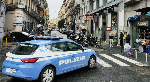 Napoli, controlli Forze dell'Ordine a San Giovanni: arresti e denunce per droga
