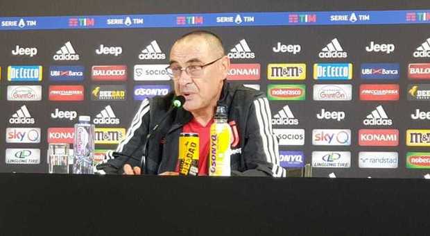 Juve-Napoli, la carezza di Sarri: «Dispiaciuto per autogol Koulibaly»