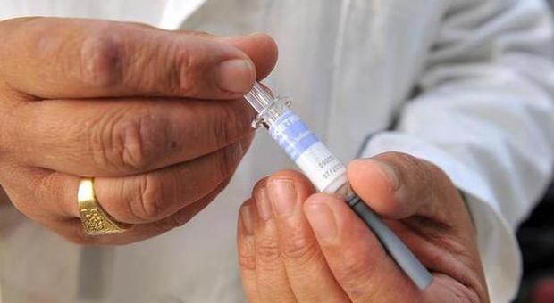 Vaccini, l'Asl Napoli 1: «Nessun allarme, disposto il ritiro delle dosi»