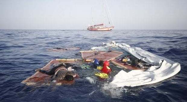 Morti in mare in Libia, il racconto della testimone tedesca: «Nessuno rimasto in mare»