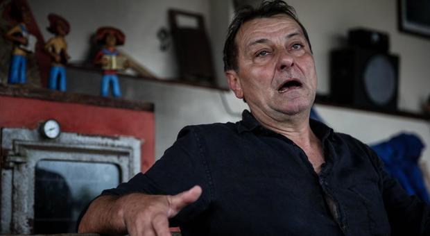 «Cesare Battisti va arrestato: può scappare». Scatta l'ordine dell'Alta Corte del Brasile
