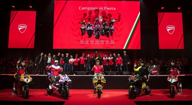 Ducati, gran festa a Bologna con i campioni e tanti tifosi