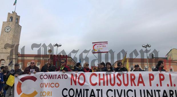 «No a chiusura punti primo intervento», sfila a Latina il corteo di protesta