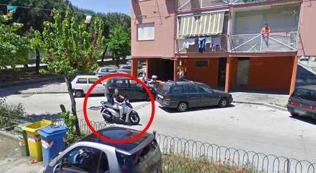 Droga in provincia di Napoli: spacciatori e vedette sulle mappe di Google | Guarda