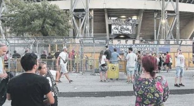 Stadio San Paolo in vendita, de Magistris dice no al piano del governo: no ai privati