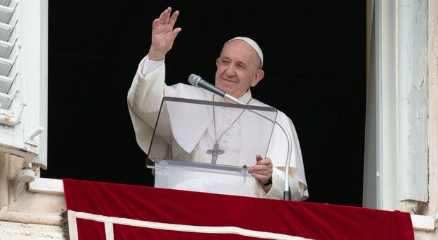 Papa Francesco ai diaconi: «Sacerdoti non siano una casta al di sopra degli altri»