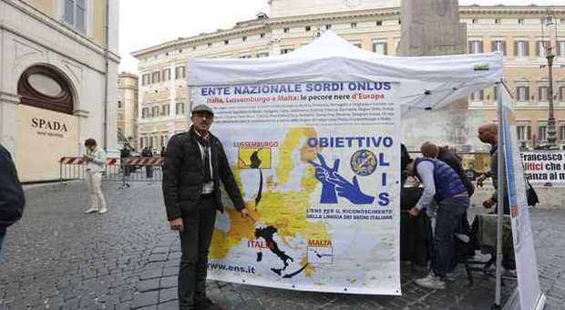 Sciopero della fame a Montecitorio per i diritti dei sordi
