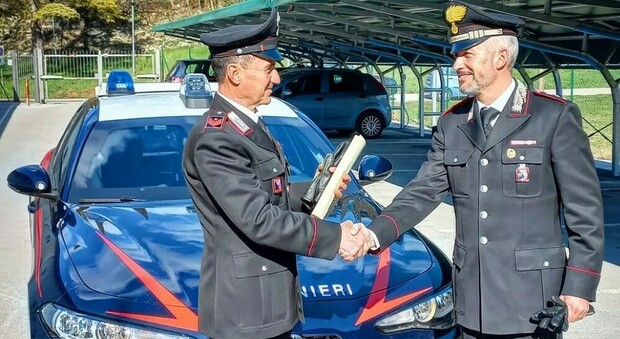 Carabinieri, Giuliano Bastioni lascia l'Arma: il saluto dei colleghi nell'ultimo giorno di servizio