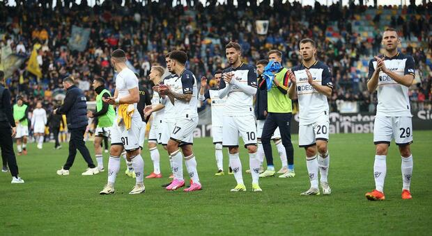 I calciatori del Lecce a fine partita