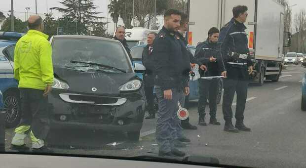 Roma, incidente stradale sulla Salaria all'ingresso di Settebagni: traffico rallentato