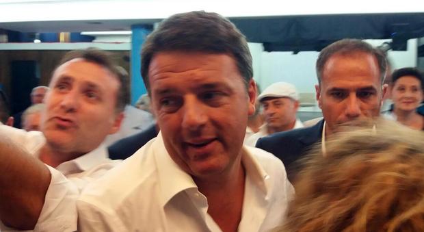 Renzi respinge l'assedio: «Io premier? Ho l'obbligo di riprovarci»