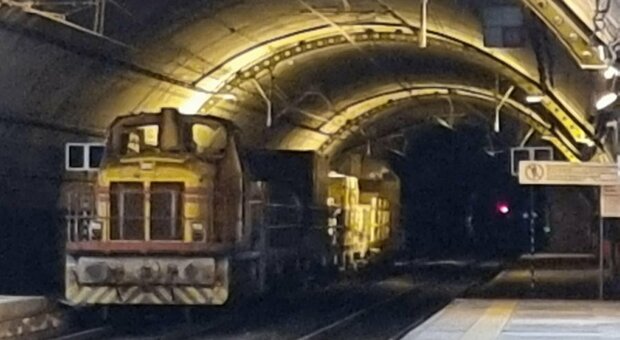 Treno in fiamme, macchinista muore nella stazione sotterranea a Sanremo