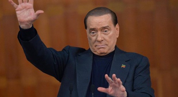 Sentenza Mediaset, indagine sociale su Berlusconi: si è pentito o no? Assistente al lavoro