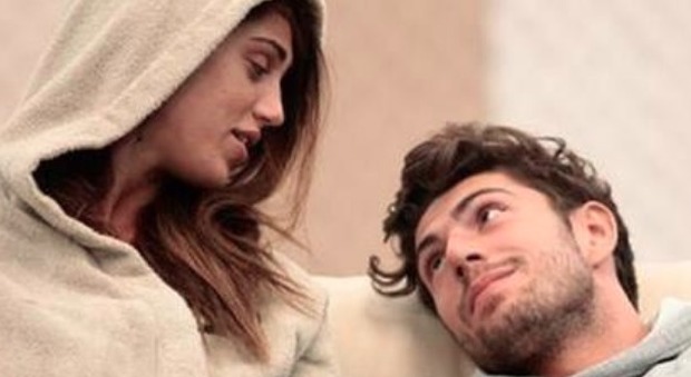 Grande Fratello Vip, la confessione hot di Cecilia Rodriguez a Ignazio Moser: "Te lo voglio tocc***" (frame Mediaset)