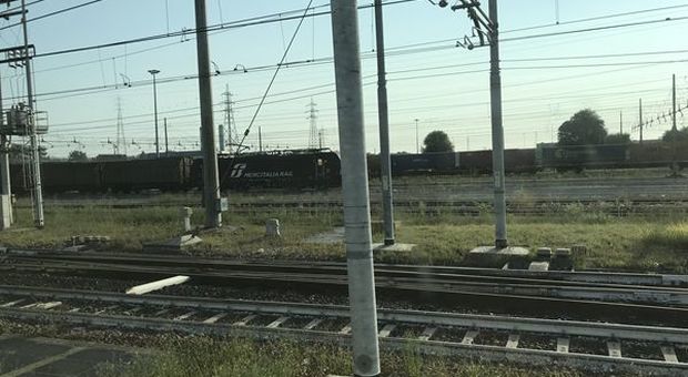 Traffico ferroviario ancora sospeso su linea convenzionale Milano-Piacenza