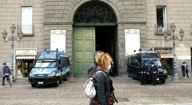 Napoli, bando del Comune per stabilizzare gli Lsu: «Svolta storica contro il precariato pubblico»
