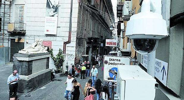 Napoli, in città 700 telecamere, ma le periferie restano scoperte