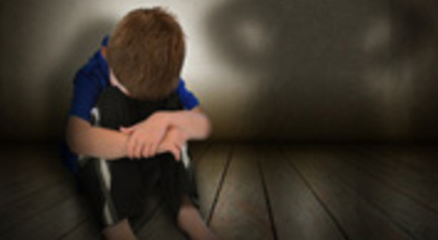 violenze sessuali su bambino di 10 anni: arrestato pensionato settantenne