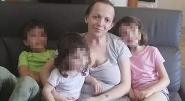Madre di tre figli lotta contro un cancro, il marito lancia raccolta fondi su Fb: «Voglio salvarle la vita»