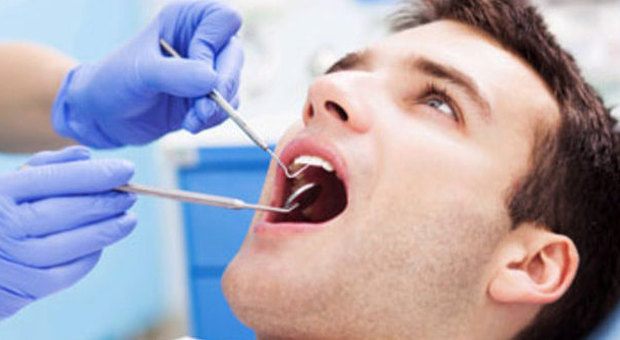 Virus nello studio del dentista, in 22.000 rischiano Hiv ed Epatite