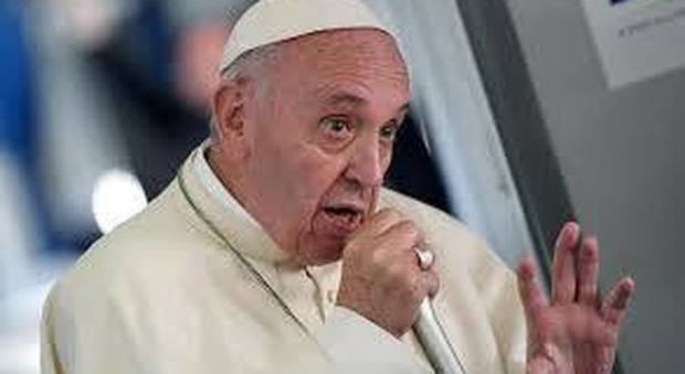 Il Papa si autocensura: parla di fondamentalismo evitando di pronunciare la parola Islam