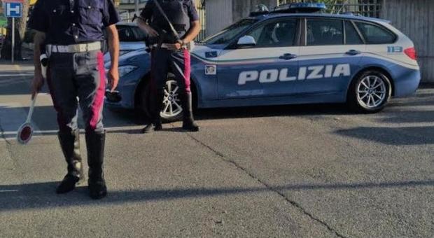 Spacciatore bloccato dalla polizia a Napoli: aveva 44 cilindri pieni di eroina