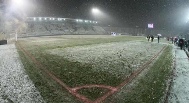 Neve e ghiaccio anche sui campi di calcio della nostra regione