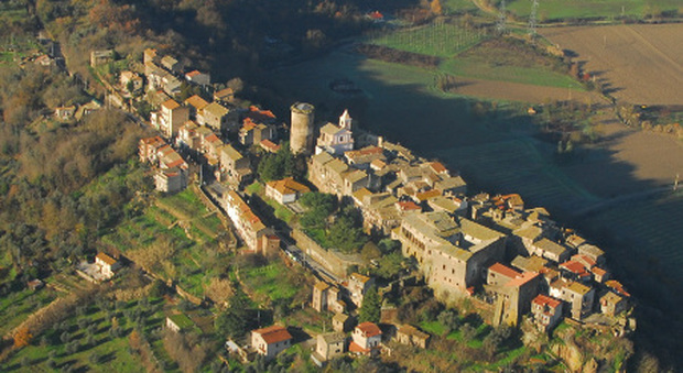 Il piccolo borgo di Mugnano alle porte di Bomarzo (Vt)