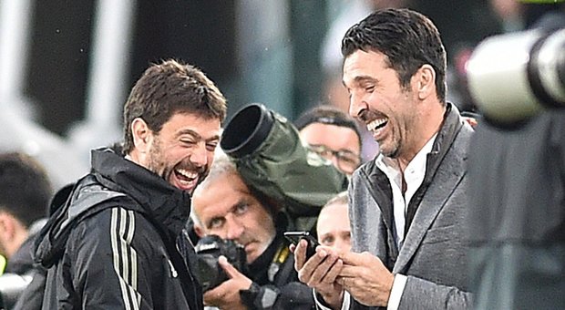 Juventus, l'agente di Buffon: «Se va in porto è operazione simpatica»