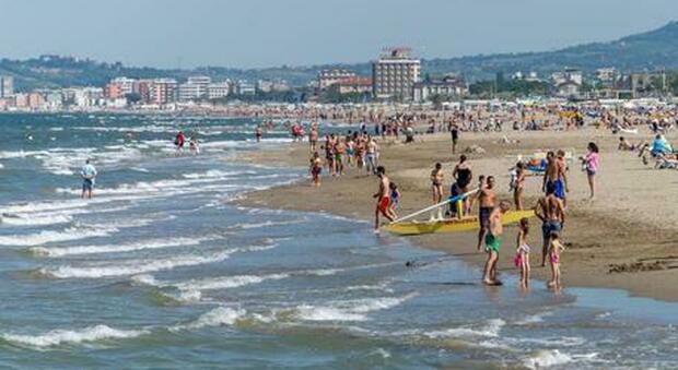 Ambiente, Riccione si è candidata a ospitare il decimo Water Forum: «Turismo sostenibile è realtà, il mare è bello»