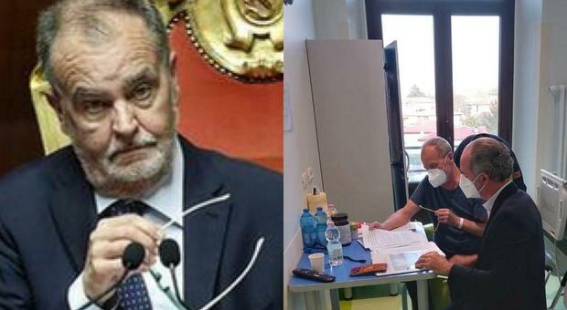 Roberto Calderoli, ricoverato per controlli all'Oncologico di Padova: «A lavoro in ospedale con Luca Zaia»