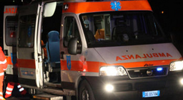 "L'ambulanza è arrivata per il nero o per il bianco?": scatta la rissa