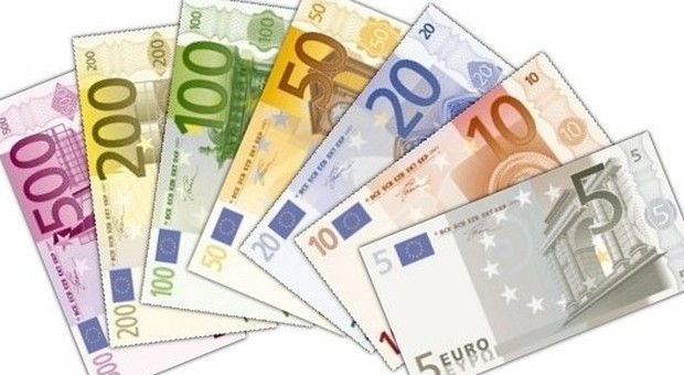 Sostegno al reddito: in arrivo assegni fino a 550 euro per 1.800 famiglie