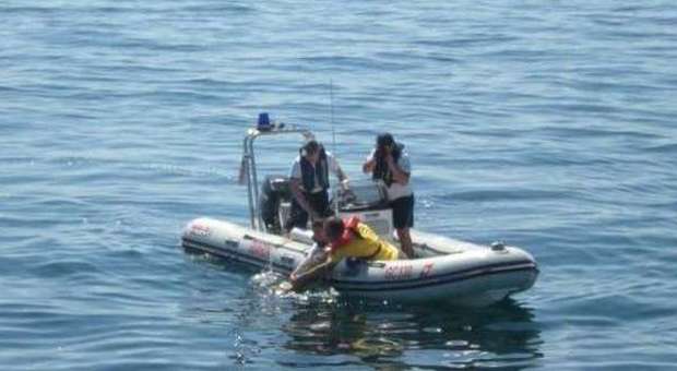 Pesaro, navigazione abusiva a Fiorenzuola Multati dalla Guardia Costiera sei diportisti