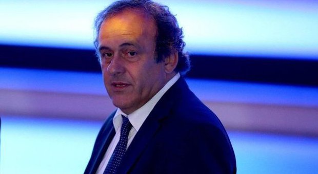 Platini non si candiderà alla Fifa «Scelgo il calcio e un terzo mandato Uefa»
