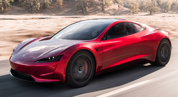 Meraviglie Tesla, la “apple” dell'auto: nell'era del coronavirus è boom della vettura elettrica