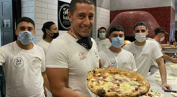 Ciro Salvo, la mia Napoli tra tradizioni e semplicità: «Ho sedotto la città con mille pizze al giorno»