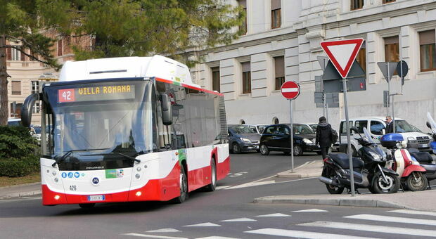 Gasolio, Covid e biglietti: ecco come Conerobus ad Ancona è sprofondata nei debiti