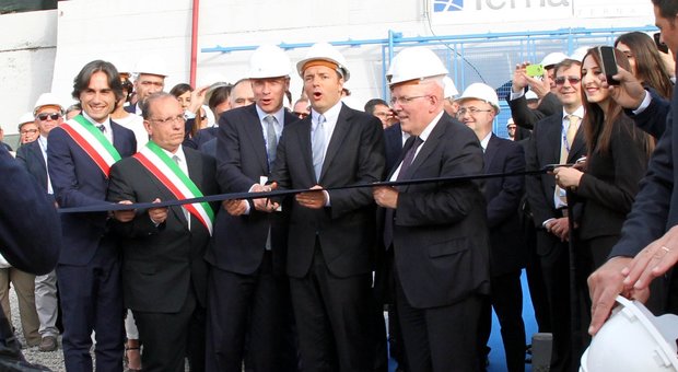 Reggio Calabria, Renzi rilancia piano per le periferie e apre al Ponte sullo stretto: «Dopo aver completato le altre opere»
