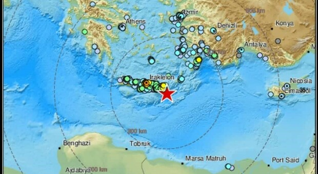 Creta, terremoto di magnitudo 6.3 e allerta tsunami: «Avvertito anche da chi era in auto, chi camminava a piedi perdeva l'equilibrio»